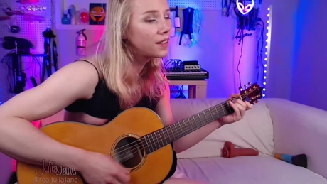 realjuliajane  04-01-2022